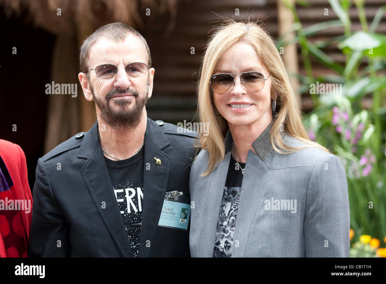 Londra, Regno Unito. 21 Maggio, 2012. 2012 RHS Chelsea Flower Show,Londra Ringo Starr e mia moglie Barbara Bach Foto Stock