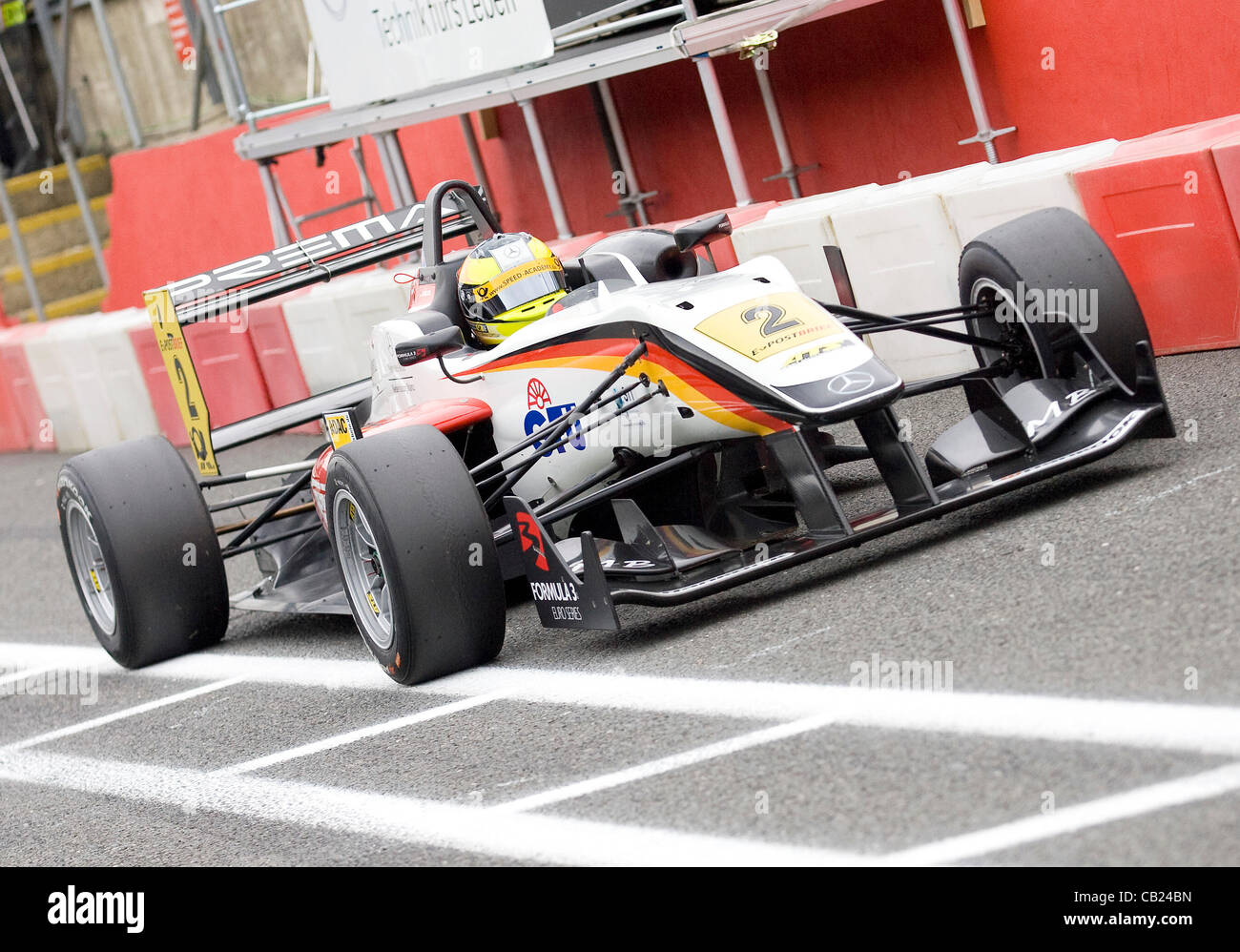 18.05.2012 Brands Hatch, Inghilterra. Formula 3 Euro Series, Sven Muller lascia la pit lane durante il venerdi di FP1. Foto Stock