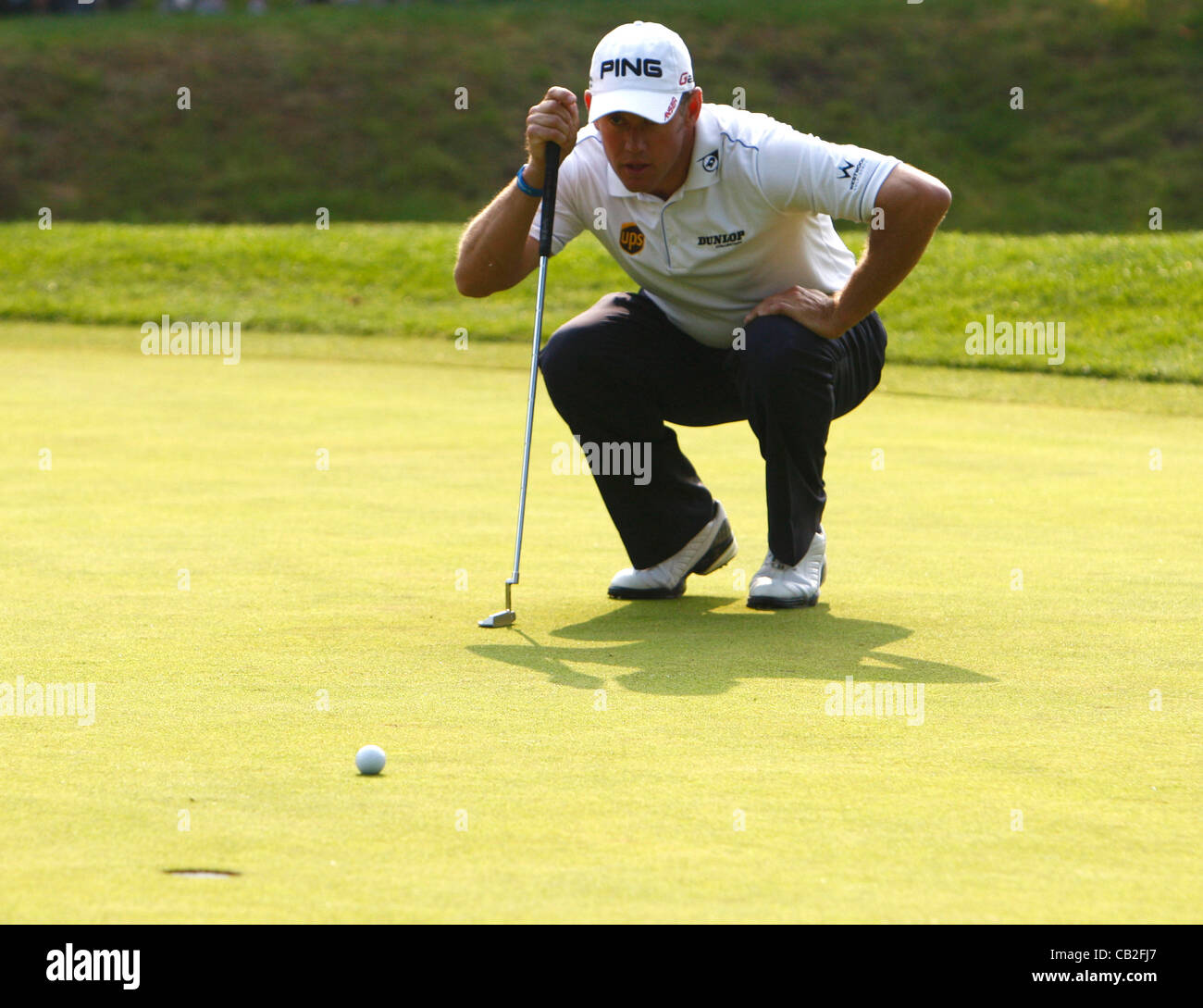 24.05.12 Virginia Water, Inghilterra: Lee Westwood di Inghilterra al secondo durante il primo turno della BMW PGA Championship sul West Course di Wentworth Club il 24 maggio 2012 in Virginia Water , in Inghilterra. Foto Stock