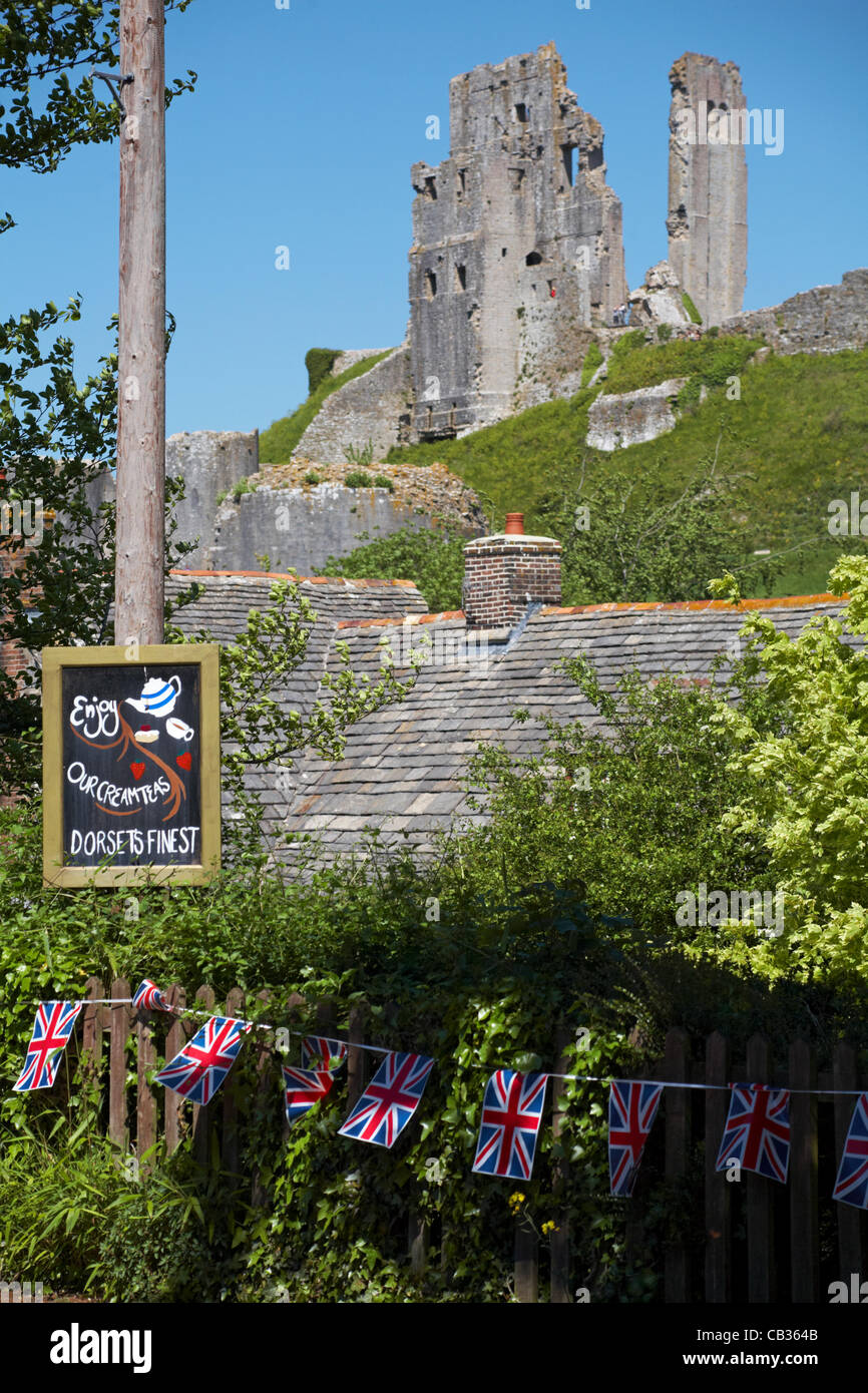 Corfe Castle, Regno Unito sabato 26 maggio 2012. Preparazione per la regina il Sessantesimo giubileo di diamante a Corfe Castle, DORSET REGNO UNITO Foto Stock