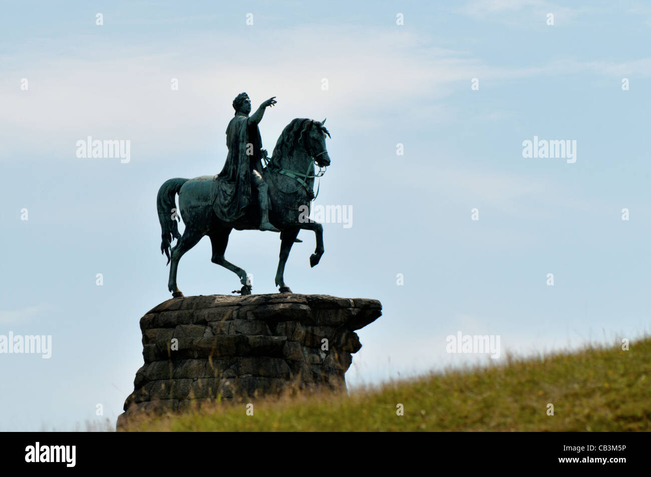 Statua di Re Giorgio III sul suo cavallo a Windsor Park - Londra, Regno Unito Foto Stock
