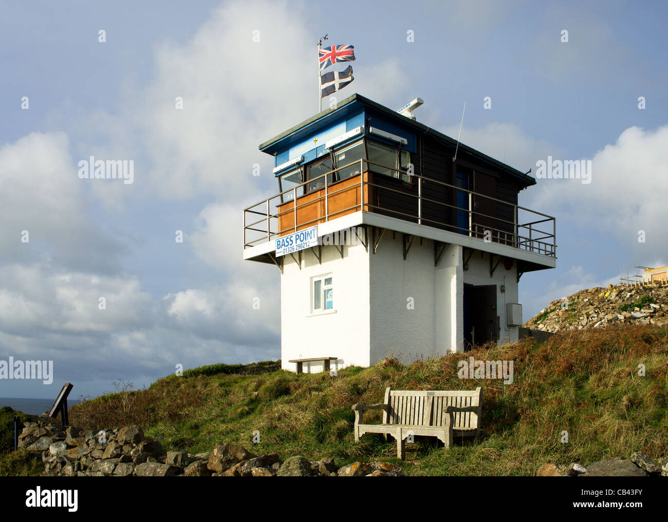 Il National Coastwatch istituzione stazione di vedetta a basso punto sulla penisola di Lizard in Cornovaglia, Regno Unito Foto Stock