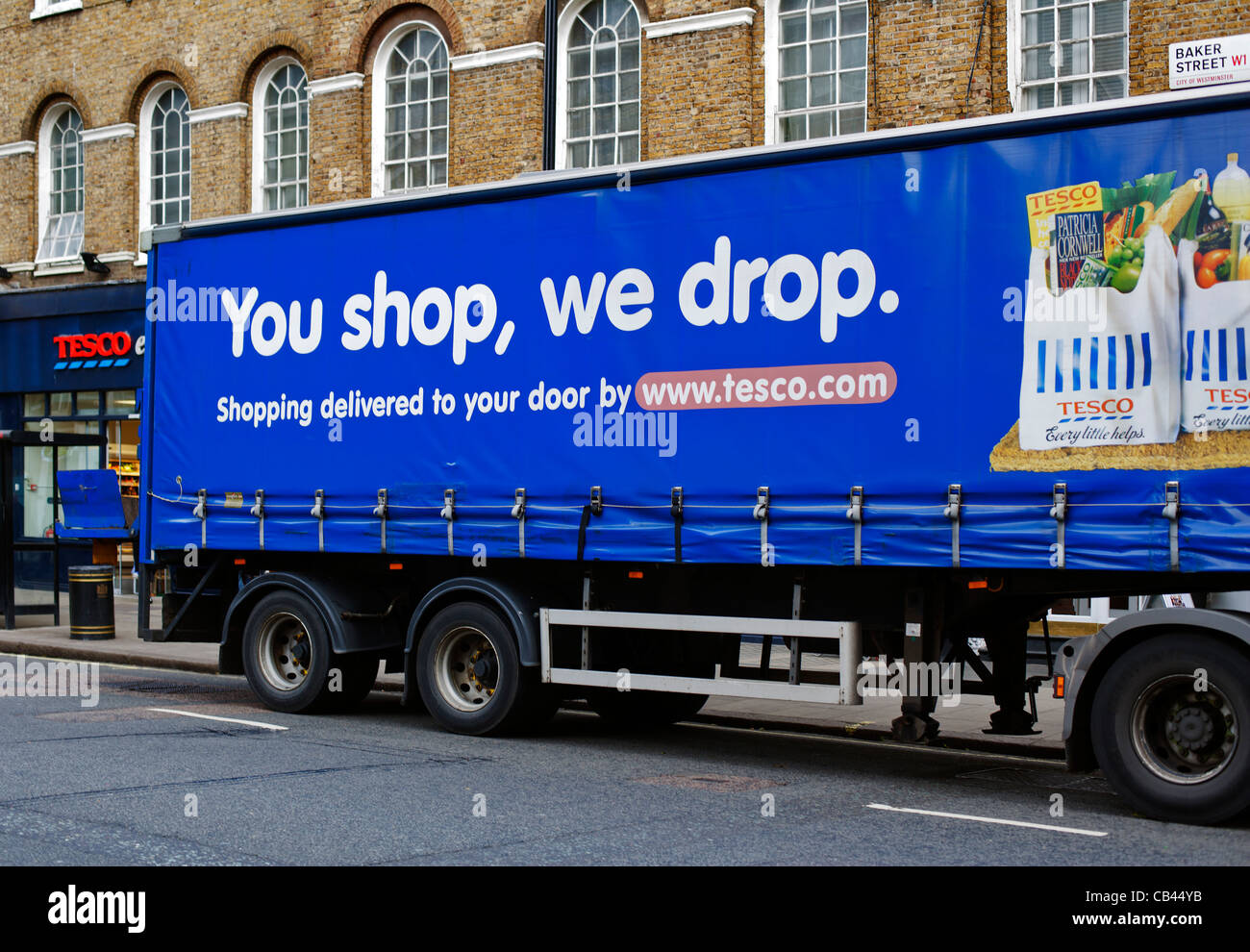 Consegna Tesco van, Baker Street, Marylebone, London, England, Regno Unito , in Europa Foto Stock