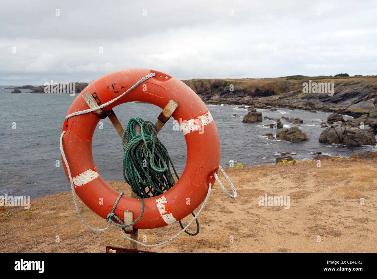 Per salvare la vita a punto di Pointe du Châtelet sulla Côte Sauvage dell Île d'Yeu, isola di Yeu, nelle acque dell'Oceano Atlantico della Vandea, Francia Foto Stock