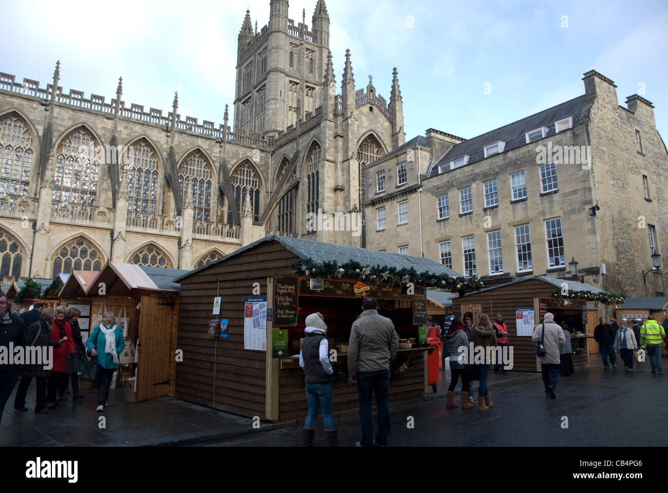 Vasca da bagno Mercatini di Natale al di fuori dell Abbazia di Bath Bath Spa Somerset England Regno Unito Foto Stock