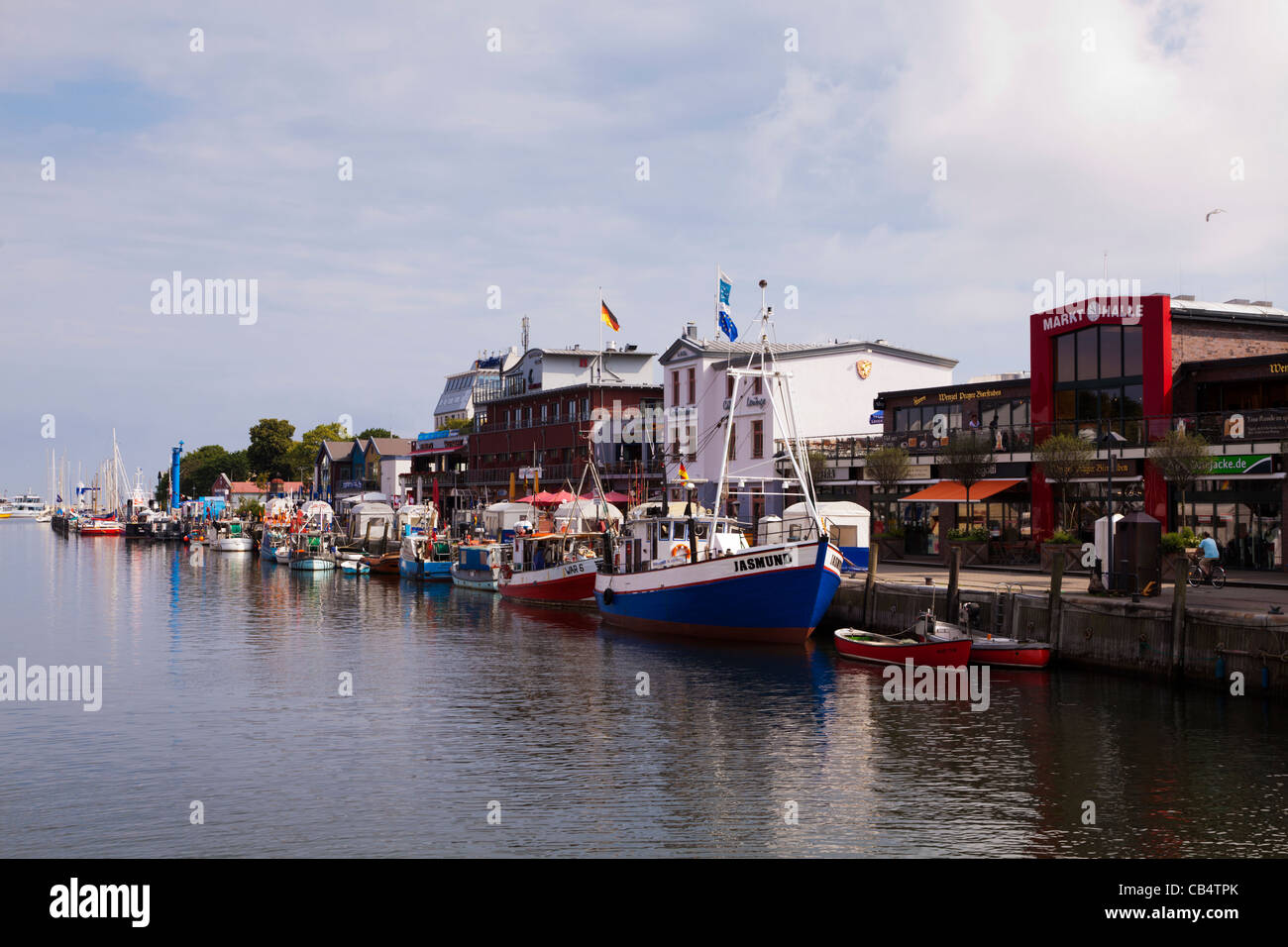 Baltic località balneare di Warnemünde in Germania. Alter Strom Foto Stock