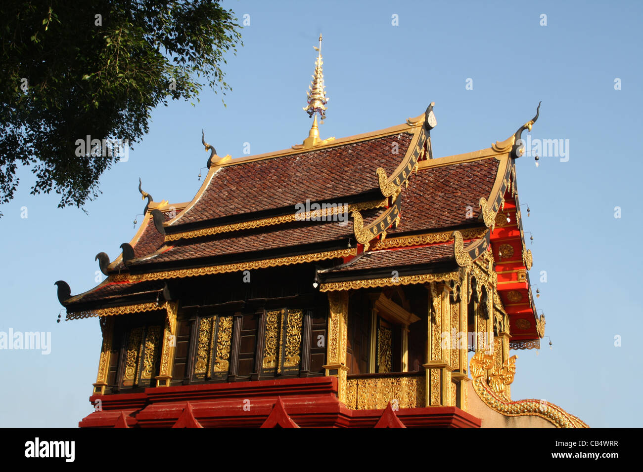 Chiesa thai. L'arte è molto bella. Contemporaneo, Chiang Mai, Thailandia. Foto Stock