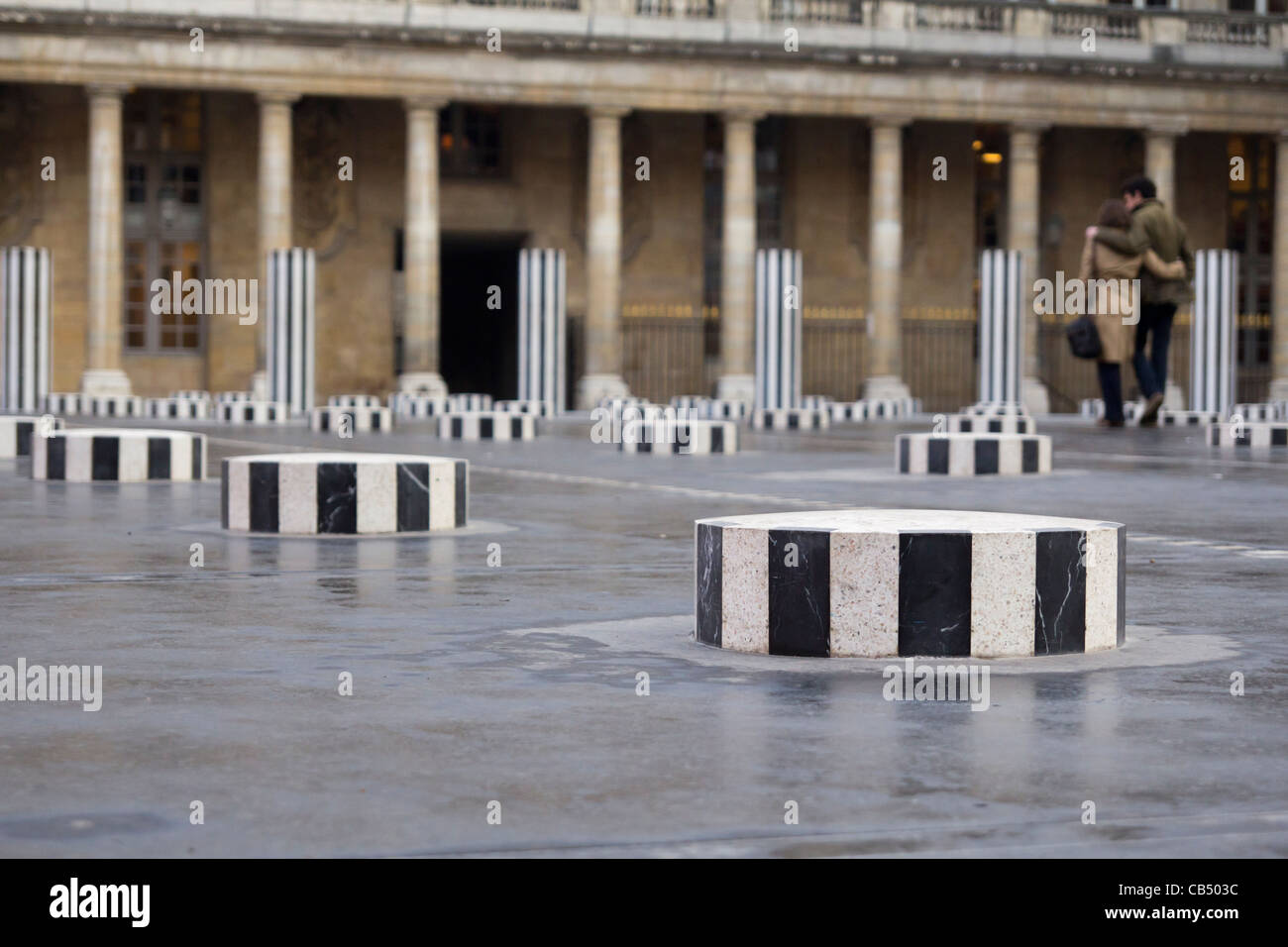 Les Colonnes de Buren al Palais Royal Parigi Francia Foto Stock