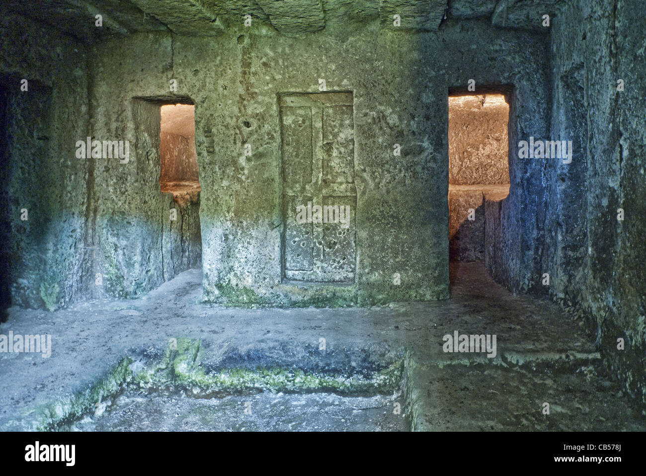 Tomba etrusca denominata 'della finta porta' (della falsa porta). Foto Stock