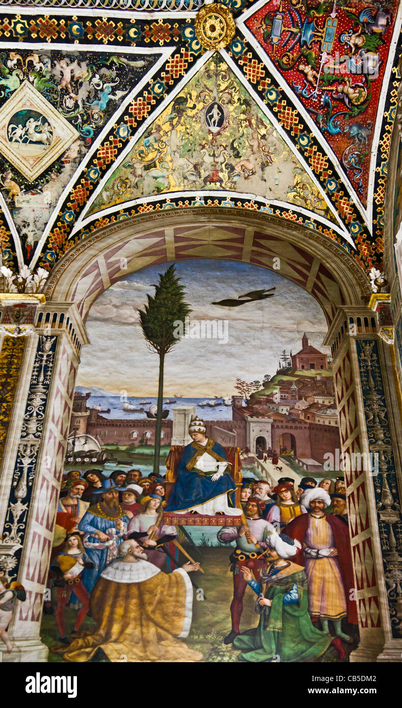 Affresco 10: "Papa Pio II arriva in Ancona' del Pinturicchio nella Libreria Piccolomini, Duomo di Siena, Toscana, Italia Foto Stock