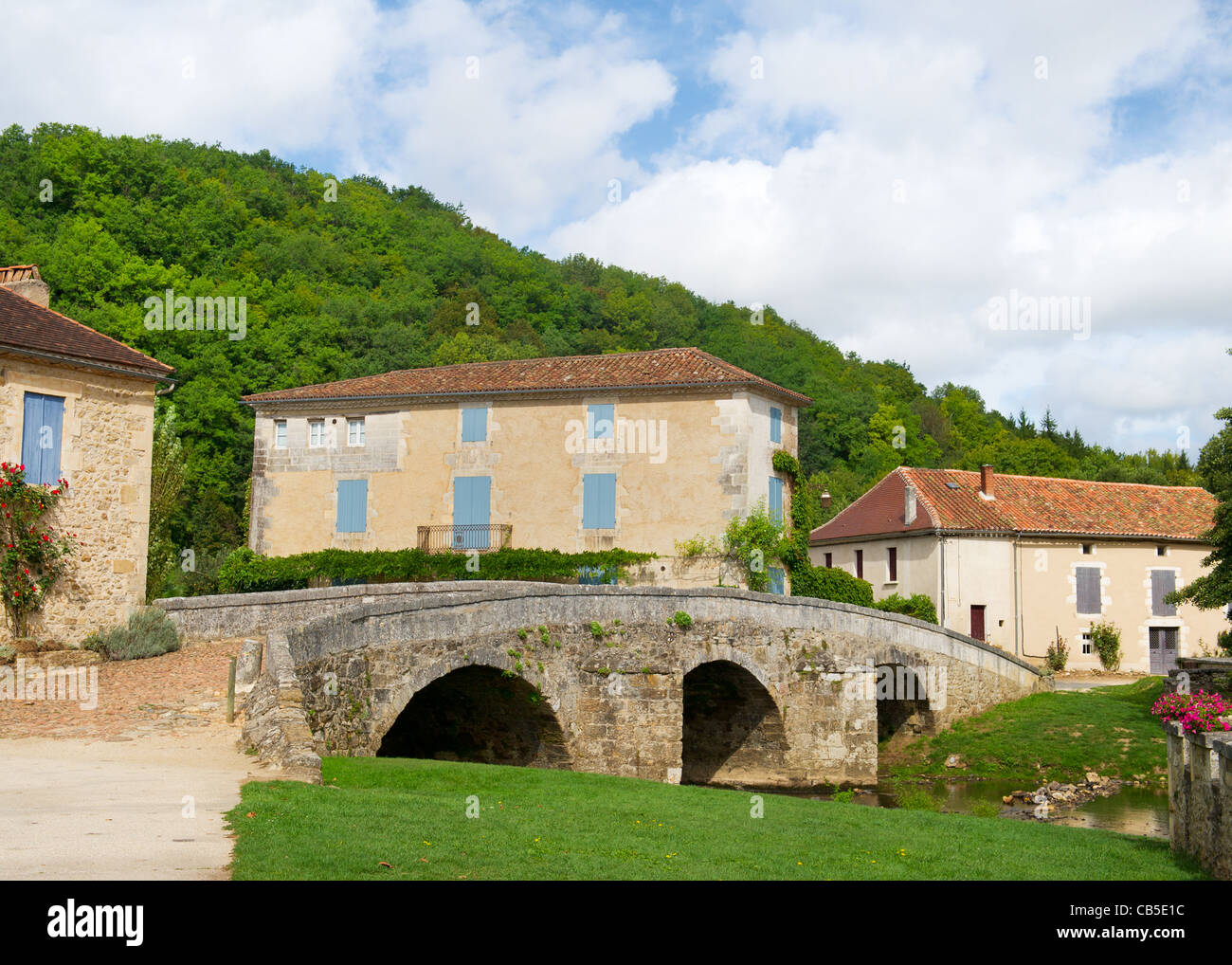 Tipico villaggio francese di Saint Jean de Cole Foto Stock