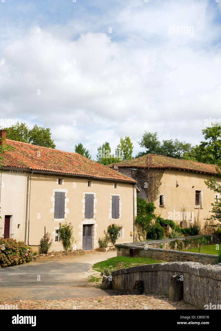 Tipico villaggio francese di Saint Jean de Cole Foto Stock