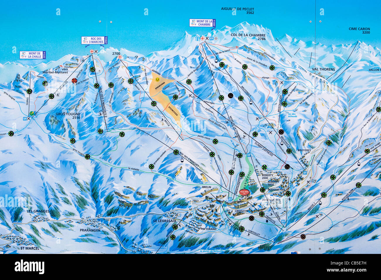 Trois Vallees piste illuminate mappa, Les Menuires, Savoie, Francia. Foto Stock