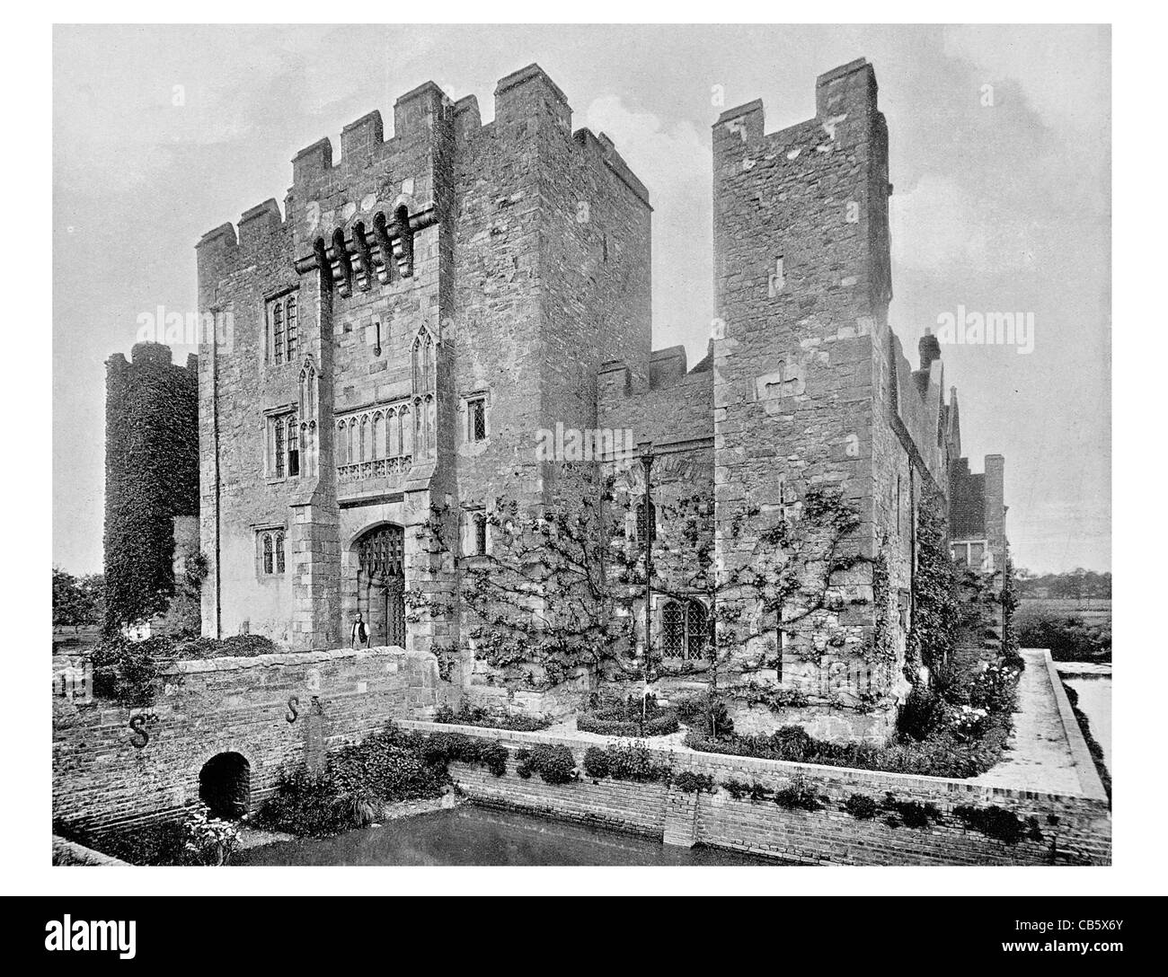 Il castello di Hever Edenbridge Kent England country house attrazione turistica gatehouse walled bailey Foto Stock