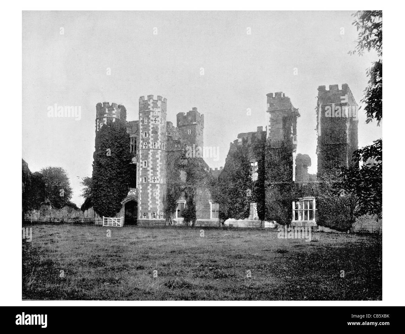 Casa Cowdray rovine rovina Inghilterra palazzo Tudor Midhurst West Sussex Foto Stock