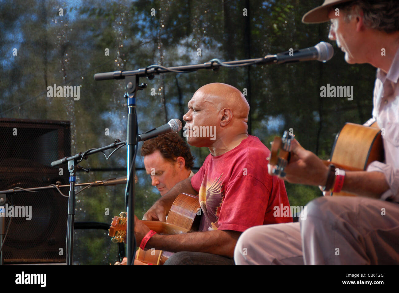 Archie Roach, Neil Murray e Shane Howard effettuando in corrispondenza di Womadelaide Music Festival 2011 Foto Stock