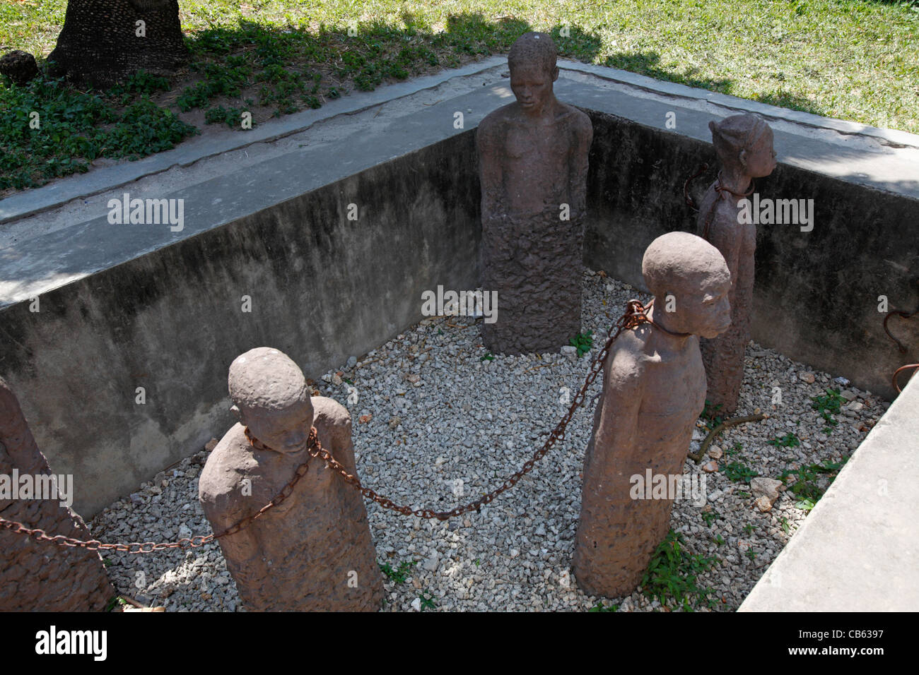 La memoria per il monumento di schiavi al mercato di schiavi, Stone Town Zanzibar Foto Stock