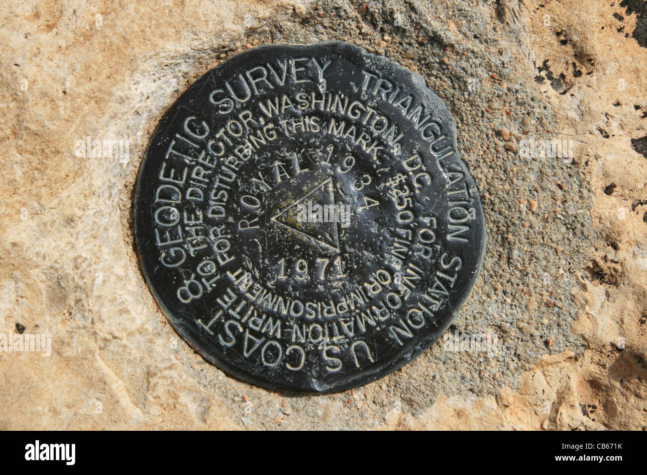 USGS benchmark a Cape Royal sul bordo nord del Grand Canyon, Arizona Foto Stock