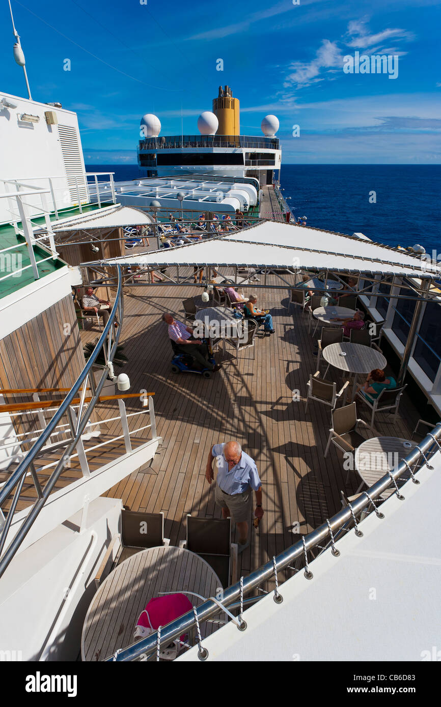 Nave da crociera MV Arcadia P&O sun deck Foto Stock