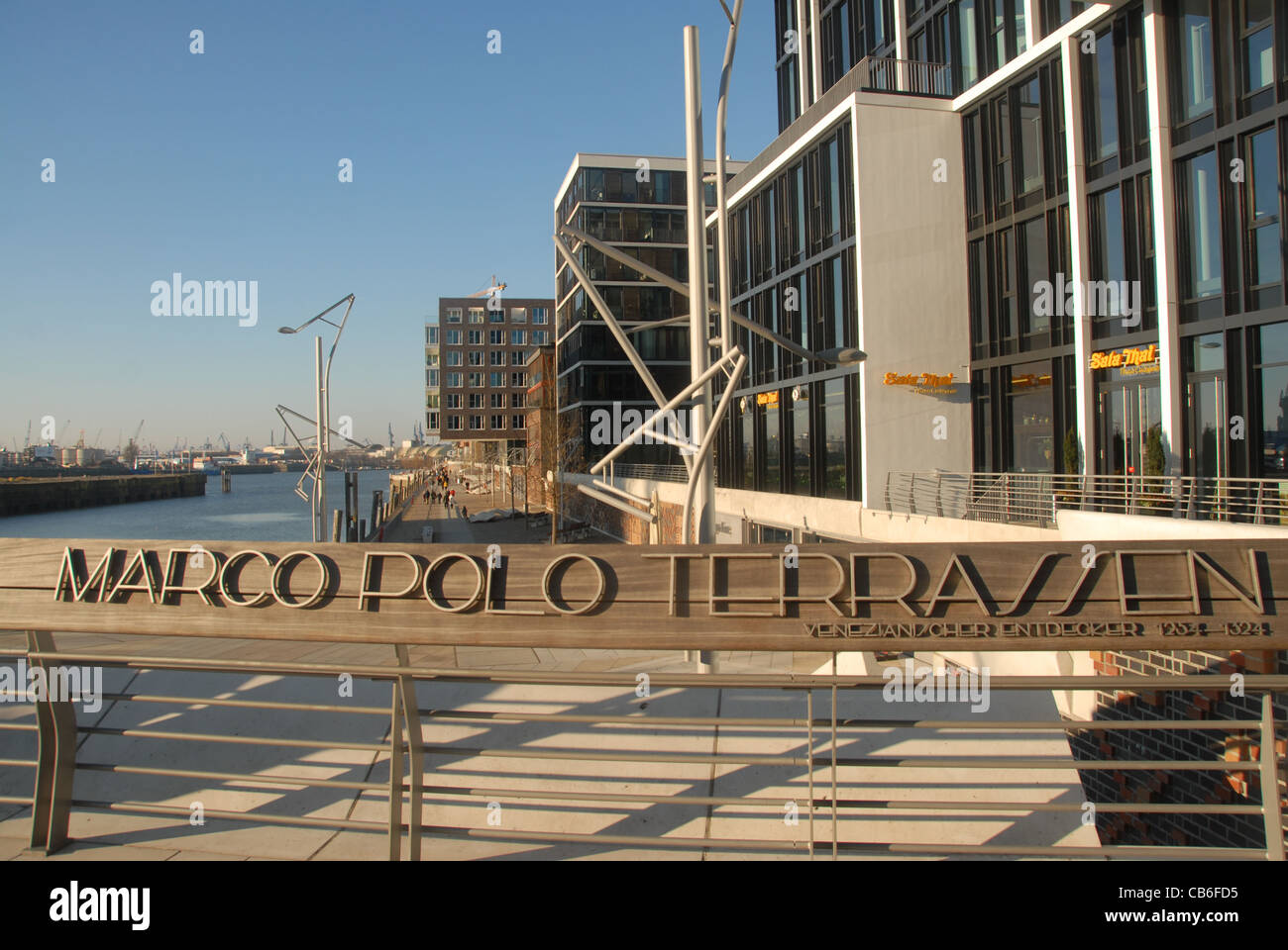 Marco Polo Terrassen a Amburgo, HafenCity eretto su ex terreni portuali delle banche del nord del fiume Elba Foto Stock