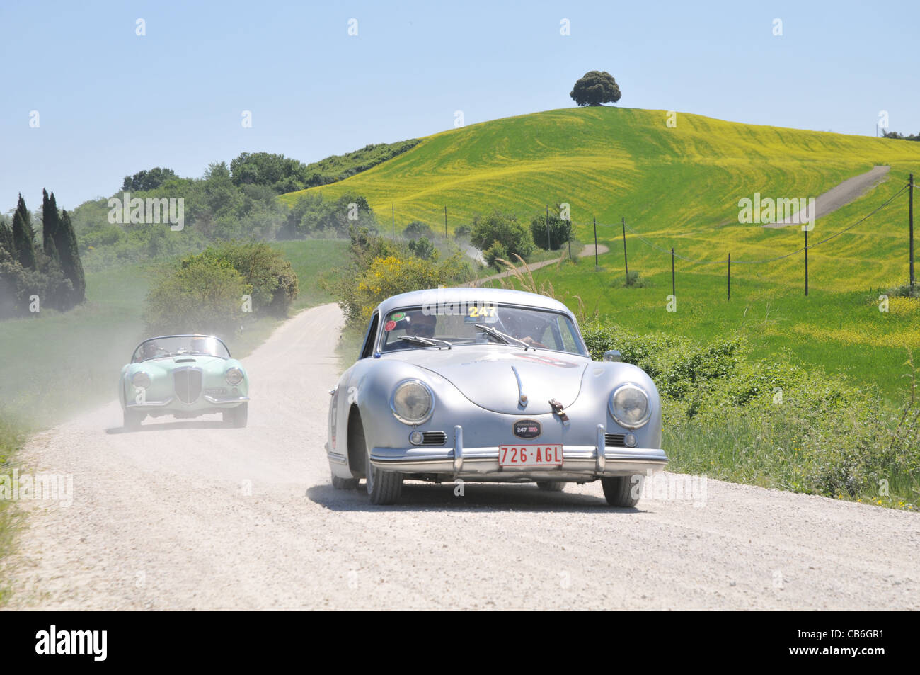 Auto d'epoca (Porsche e Lancia Aurelia B24) Foto Stock