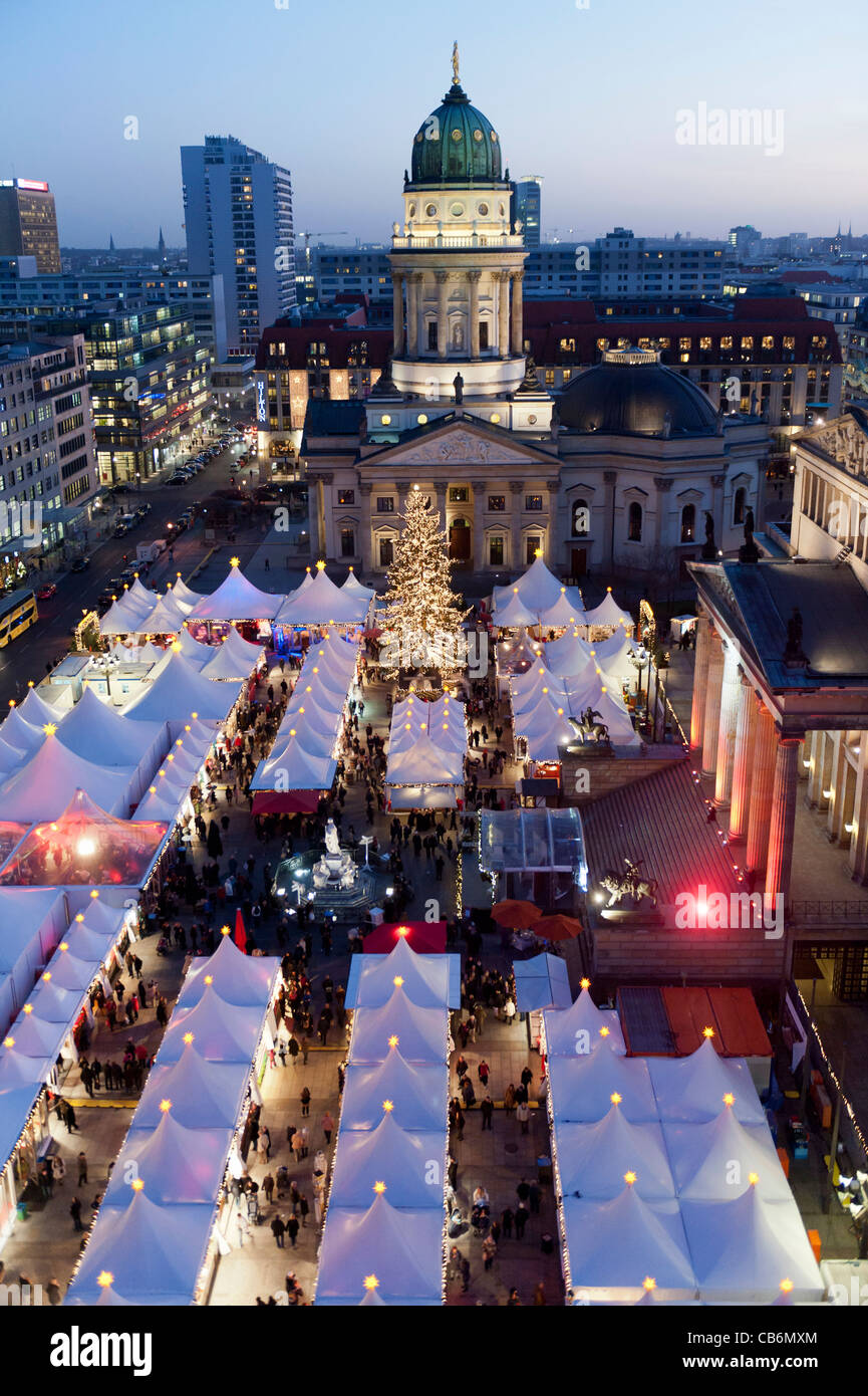 Mercatino di Natale in piazza Gendarmenmarkt a Berlino Germania 2011 Foto Stock