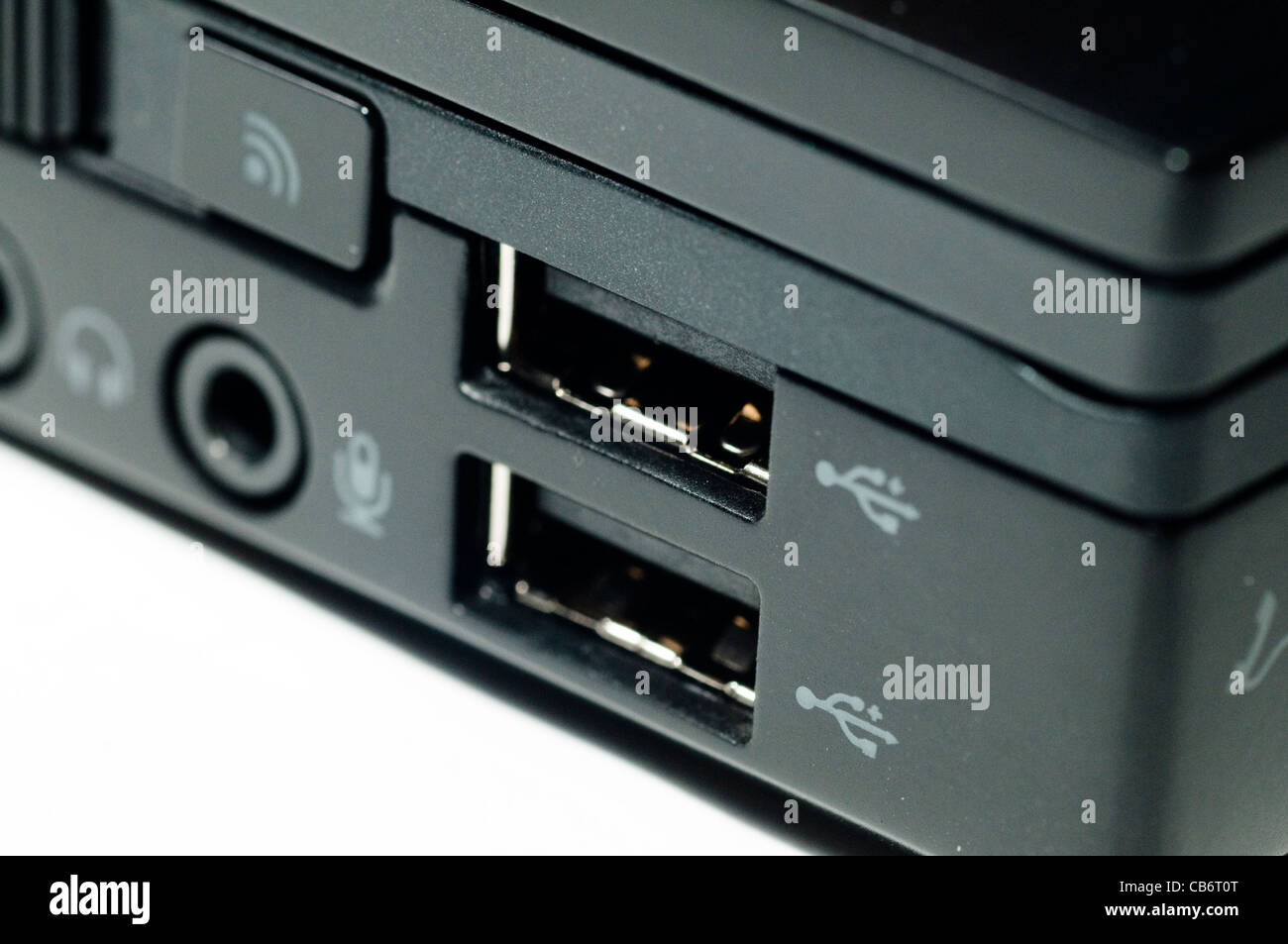 USB Tipo A femmina connessione sul computer portatile Foto Stock