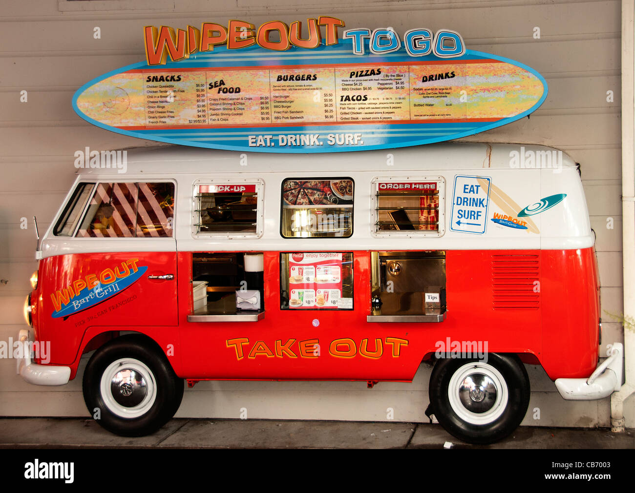 VW Volkswagen T2 Wipe Out per andare Ristorante Fast Food di San Francisco in California Foto Stock