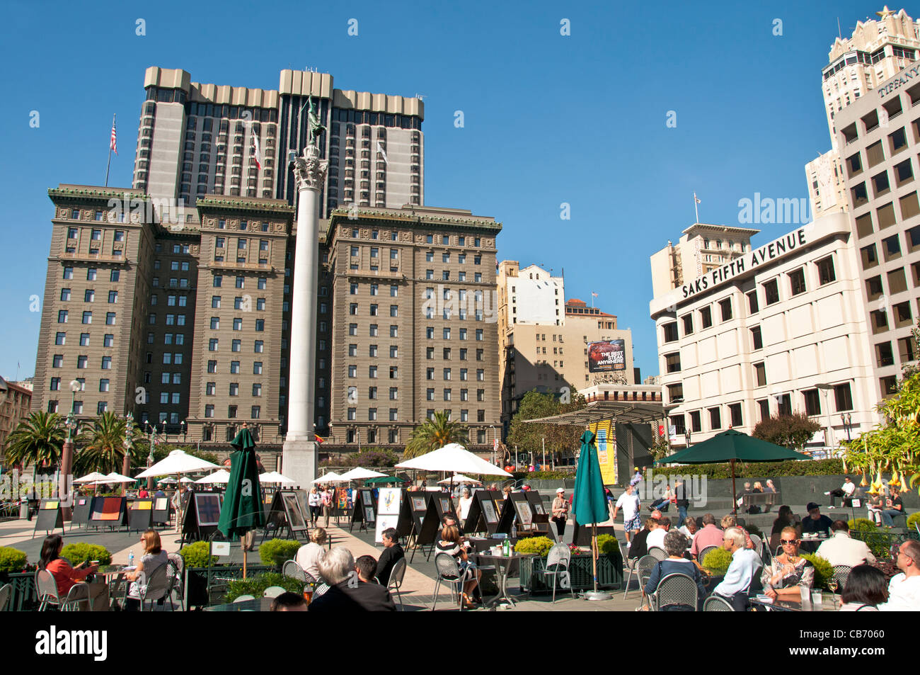 Union Square di San Francisco in California City Bar marciapiede Saks Fifth Avenue Foto Stock