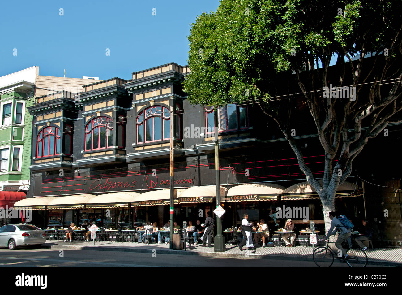 Bar Pub Ristorante Spiaggia Nord Little Italy di San Francisco in California negli Stati Uniti Foto Stock