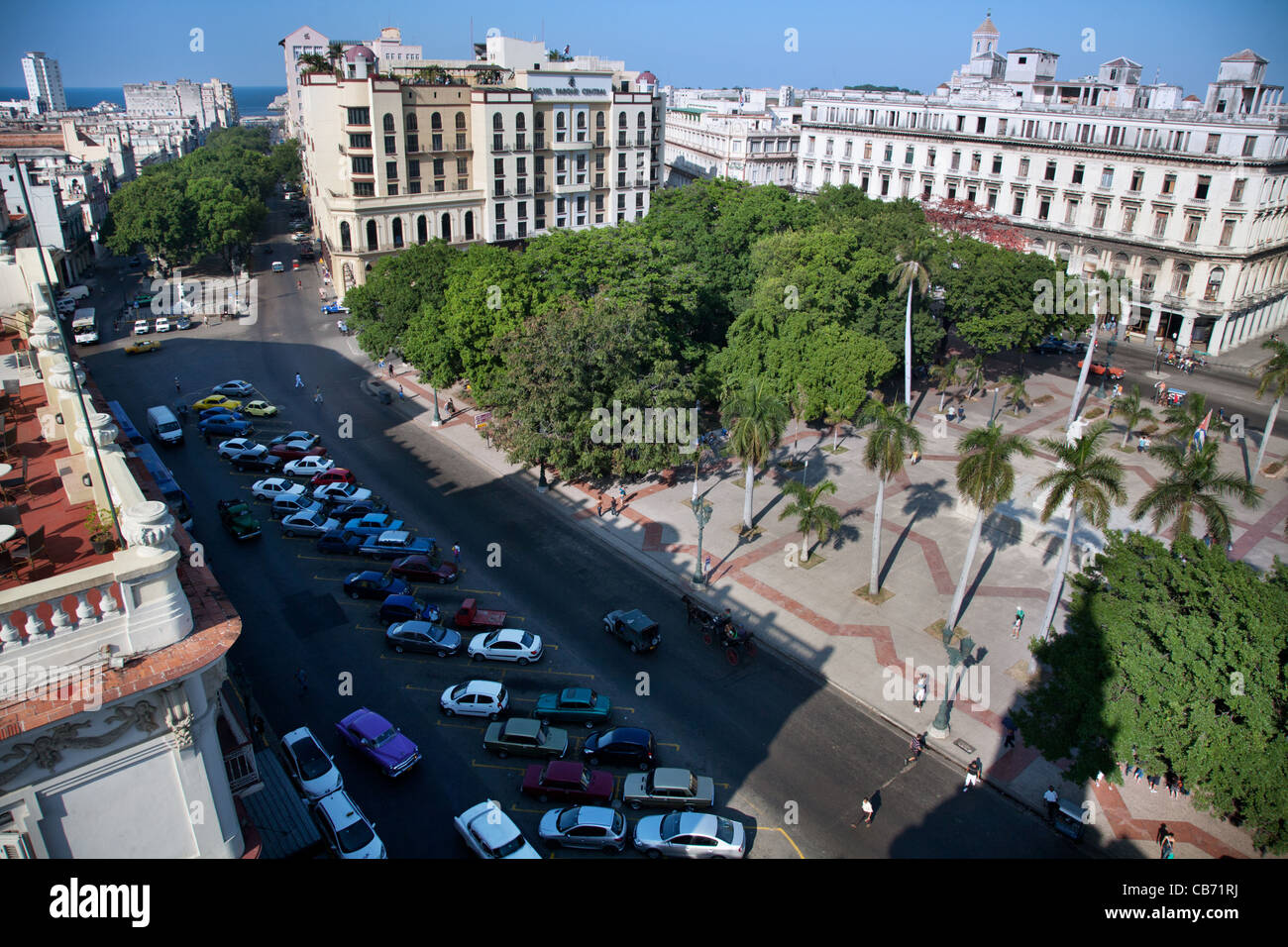 Vista dal tetto del Teatro Nacional de Cuba al Parque Central, Havana (La Habana, Cuba Foto Stock