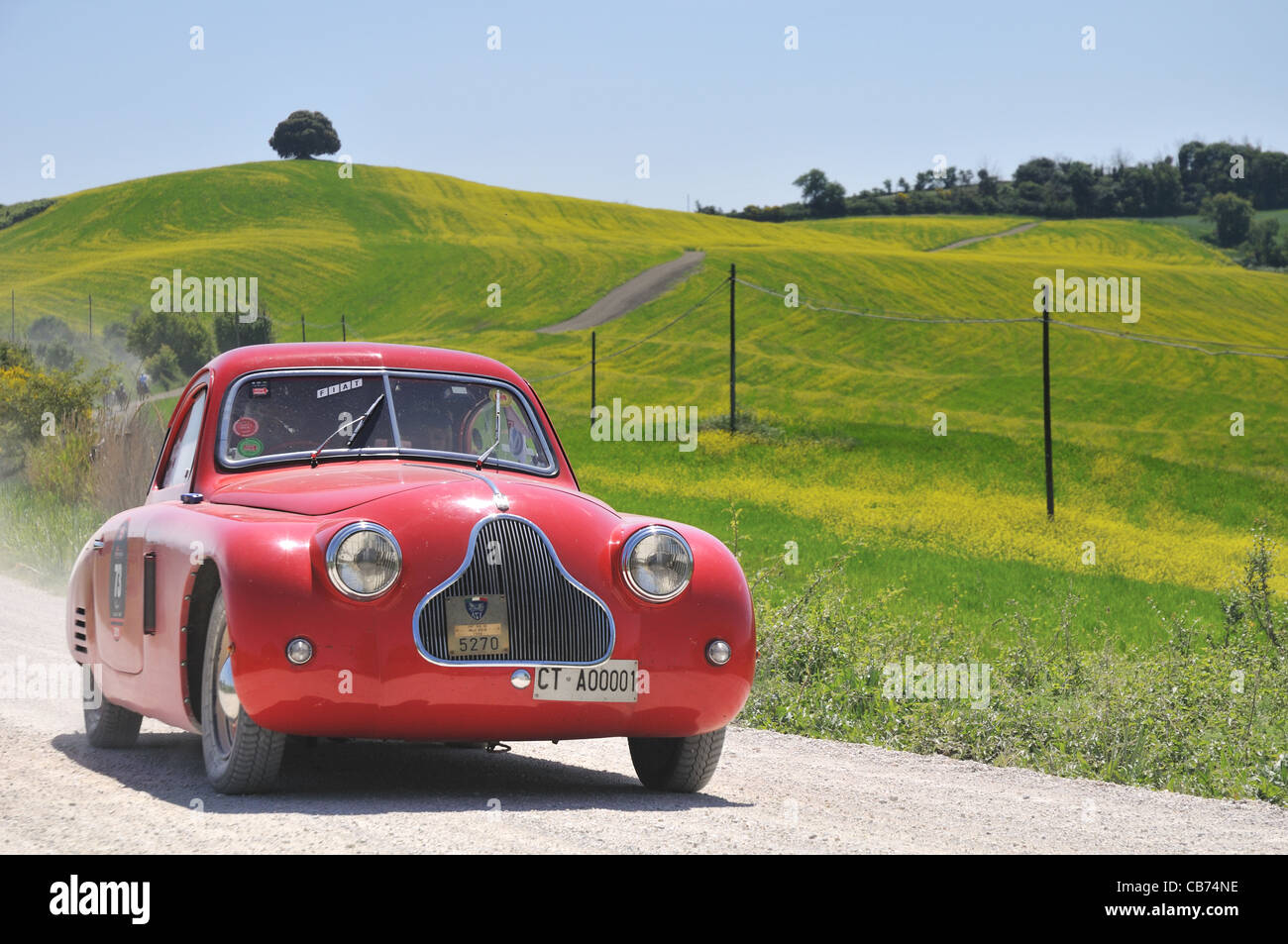 Un 1938 Rosso Fiat 508 CS mm a 1000 Miglia vintage car race Foto Stock