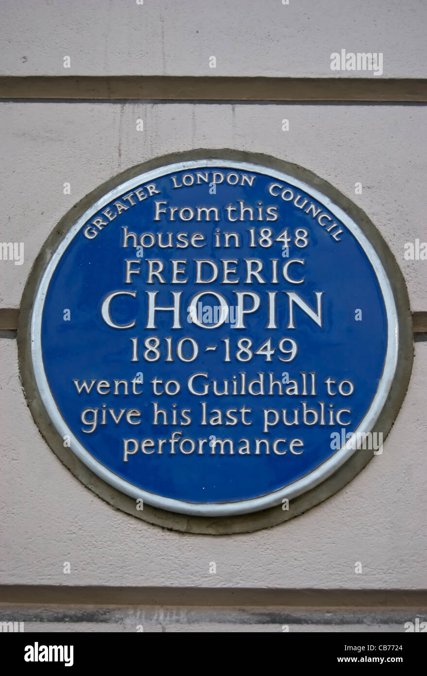 Targa blu segna la casa dalla quale, nel 1848, il compositore e pianista Frederic Chopin a sinistra per dare la sua ultima performance pubblica Foto Stock