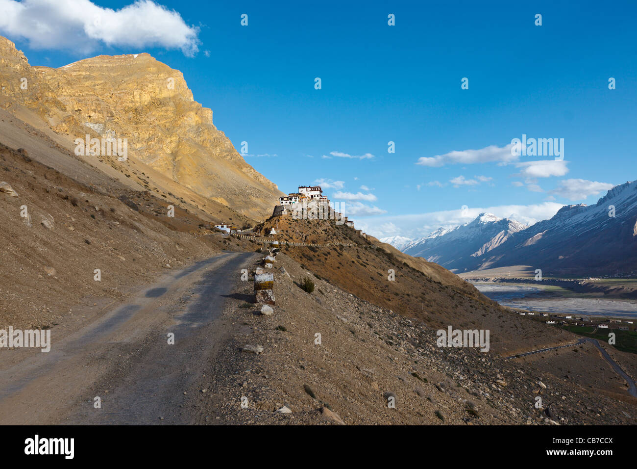 Strada Monastero di Ki. Spiti Valley, Himachal Pradesh, India Foto Stock