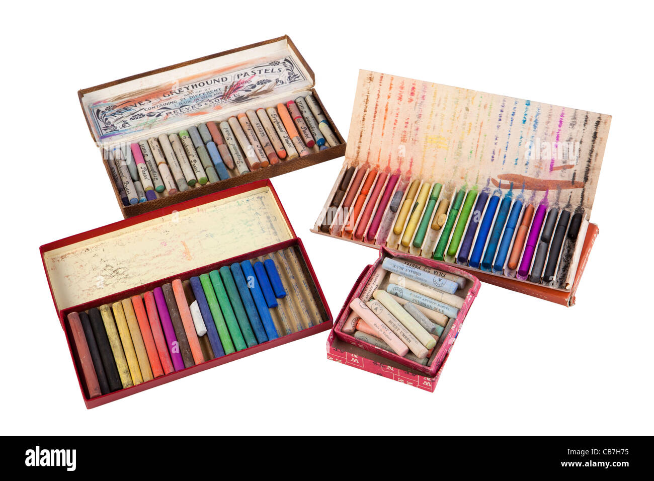 Arte, casse colorate di usato artisti chalk pastelli Foto Stock
