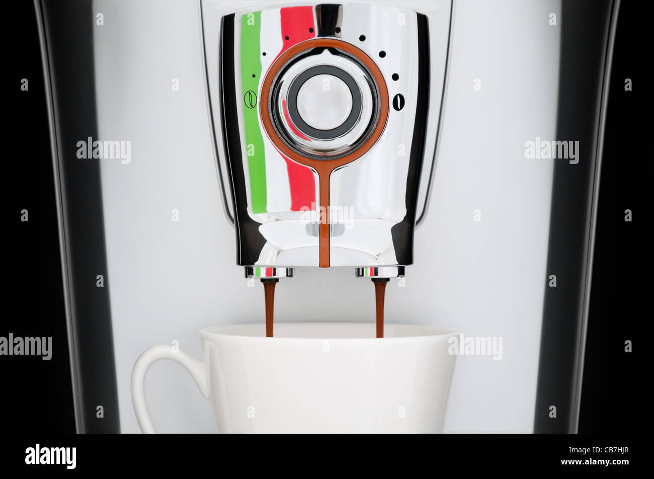 Macchina automatica per caffè espresso immagini e fotografie stock ad alta  risoluzione - Alamy