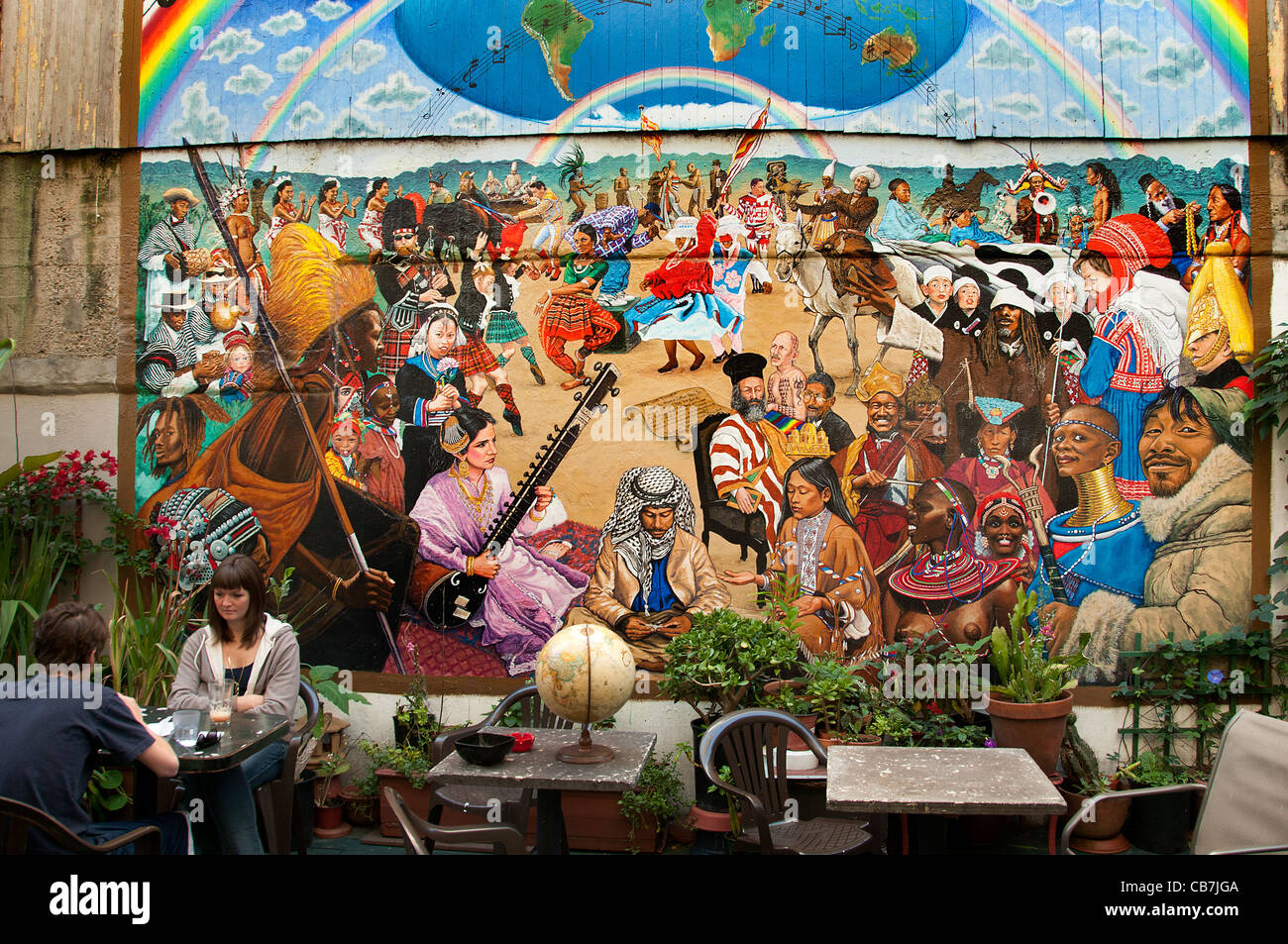 Cafe mondo internazionale di Pittura Murale di San Francisco Haight ashbury street California Foto Stock