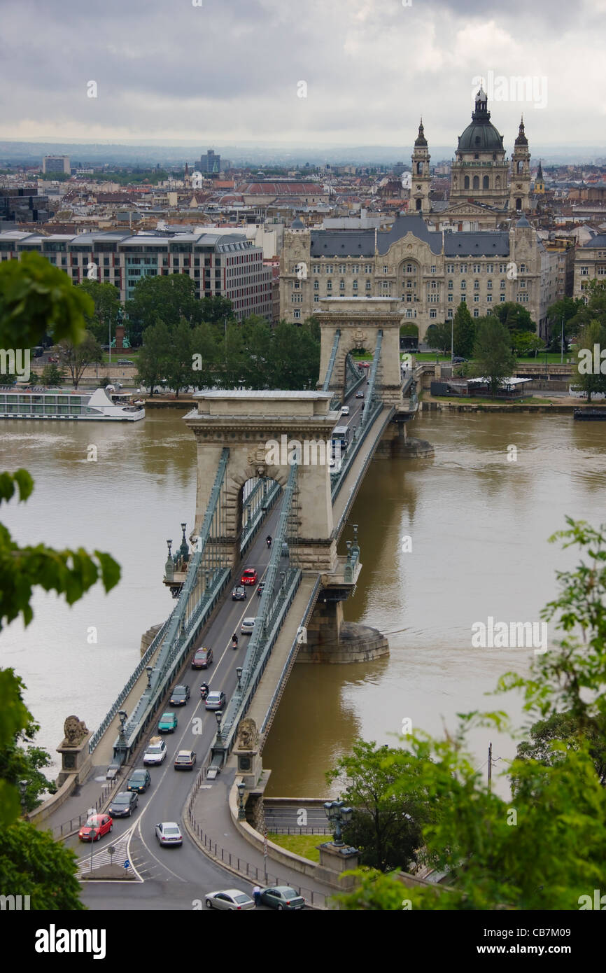 Il Ponte della Catena attraverso il fiume Danubio, Budapest, Ungheria Foto Stock