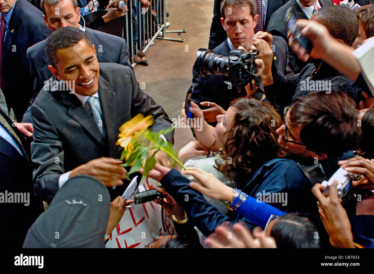 Il presidente degli Stati Uniti Barack Obama sul sentiero di campagna nel 2007 al Dallas Texas reunion arena. Foto Stock