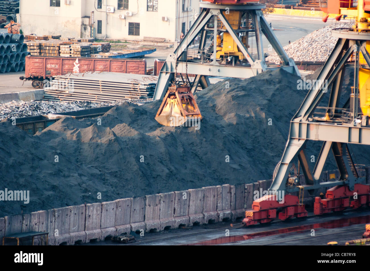 Industria pesante a Odessa la porta. L'Ucraina Foto Stock