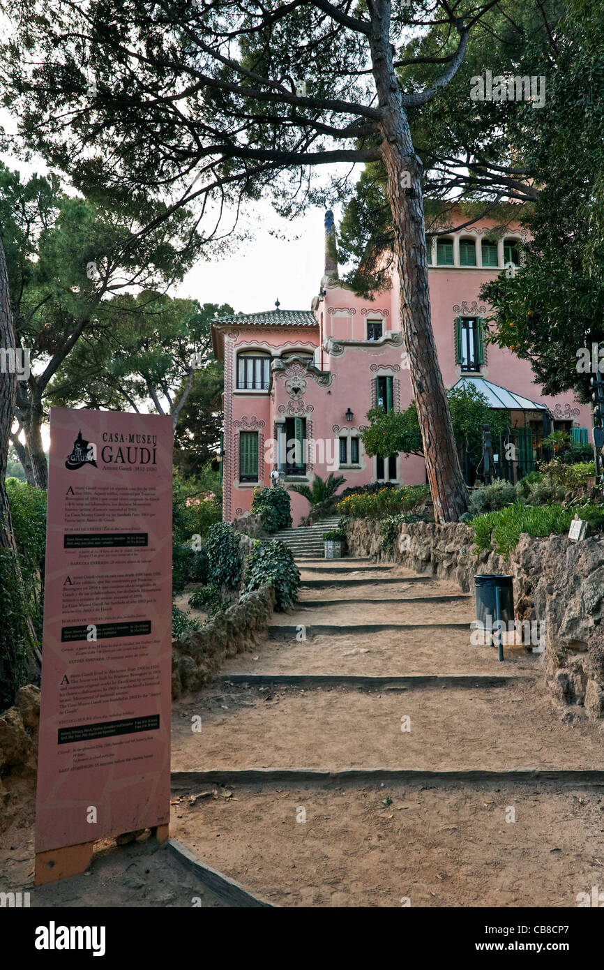 Casa di Gaudi Museum di Parc Guell, Sito Patrimonio Mondiale dell'UNESCO, Barcellona, Catalunya (Catalogna) (Cataluña), Spagna, Europa Foto Stock