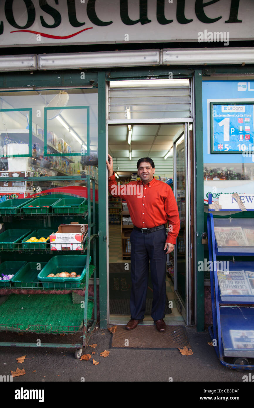 Cornershop proprietario Foto Stock