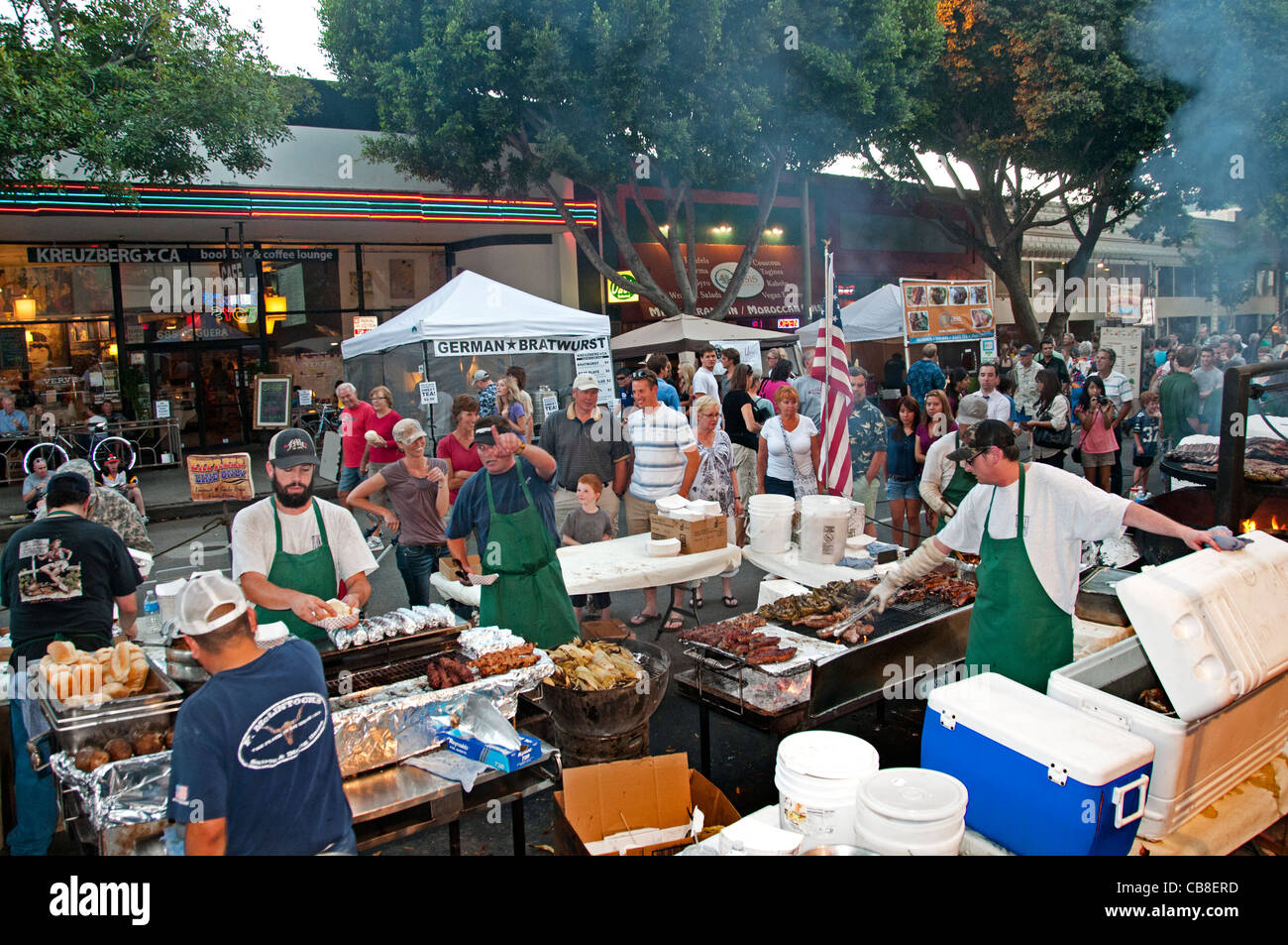 Città Barbecue San Louis Obispo giovedì notte BBQ e California del mercato Foto Stock