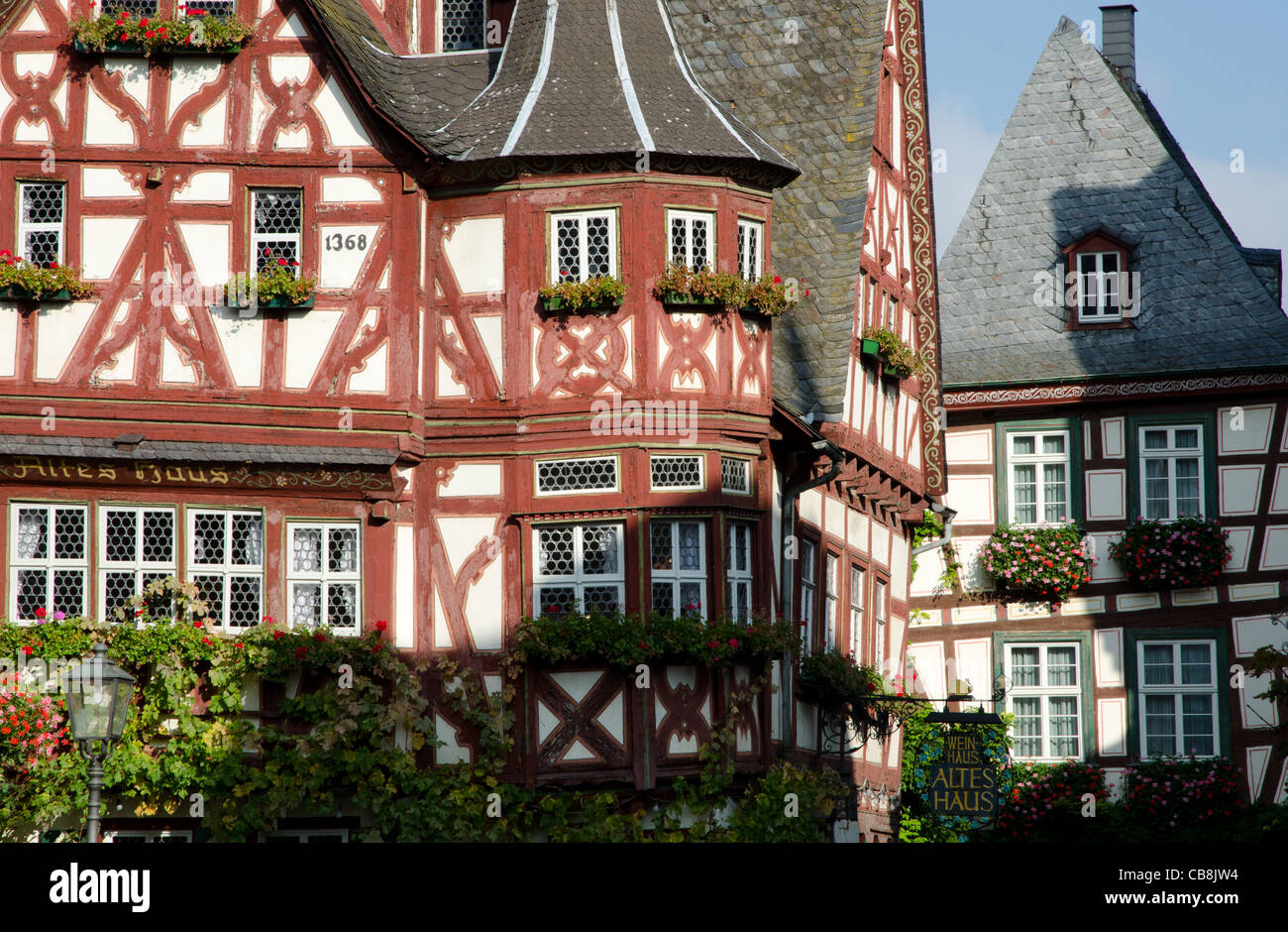 A struttura mista in legno e muratura case Fachwerk in Bacharach, Renania, Germania Foto Stock