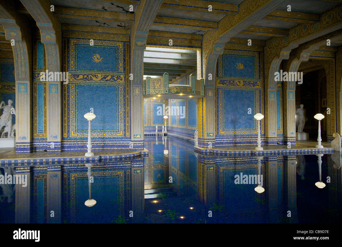 Piscina romana presso il Castello di Hearst, California, USA. Foto Stock