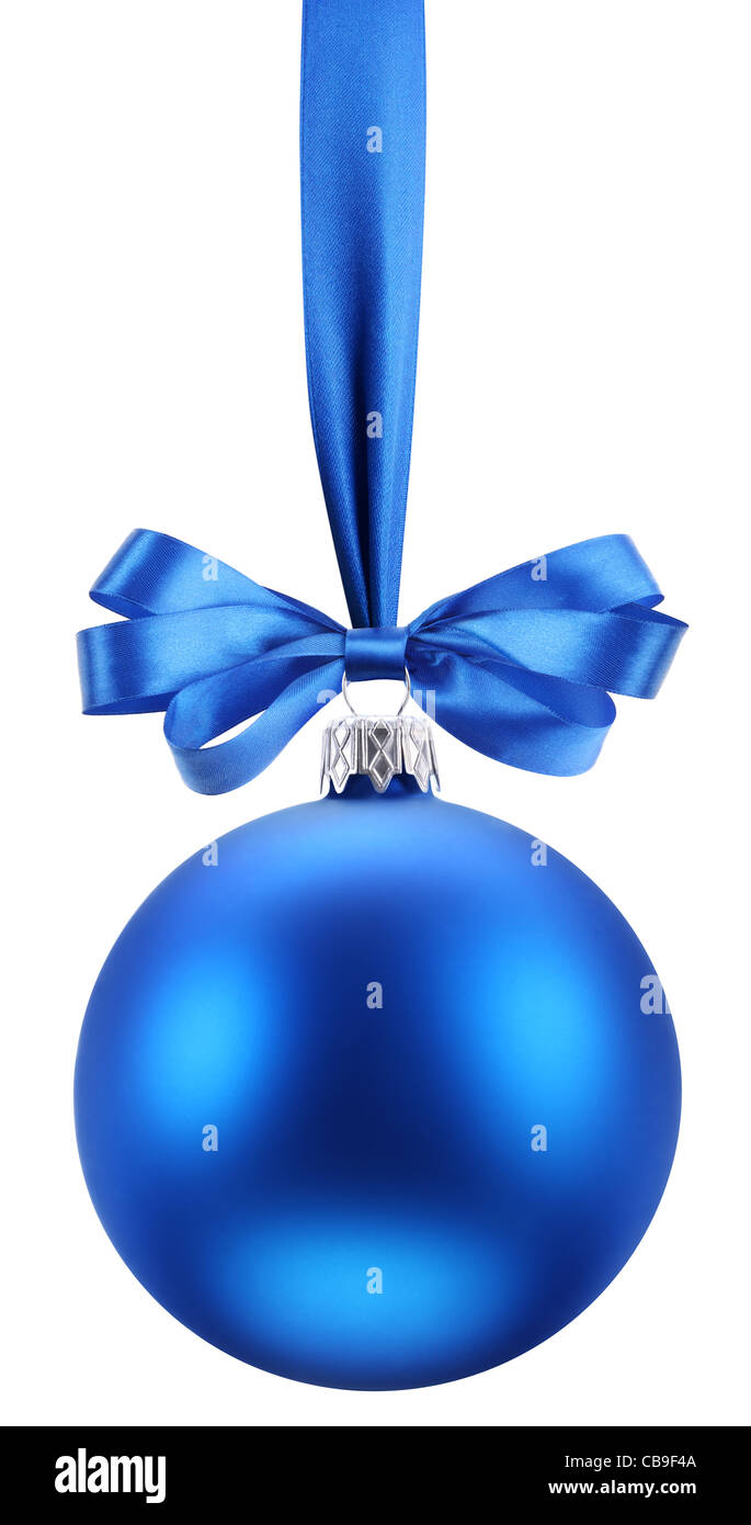 Natale sfera blu sulla festosa nastro. Questo file contiene il percorso di taglio. Foto Stock