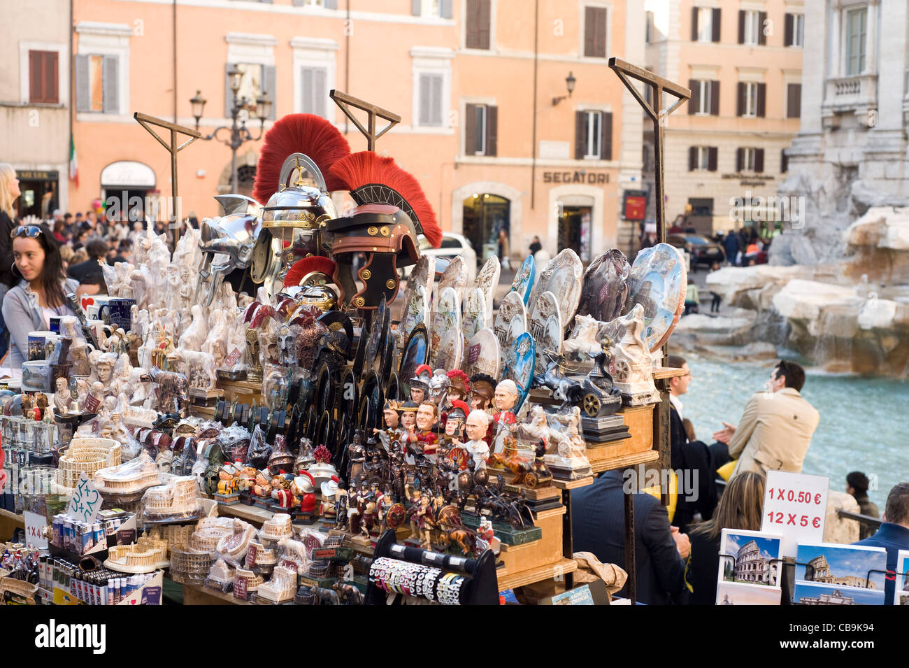 Rome souvenirs street immagini e fotografie stock ad alta risoluzione -  Alamy