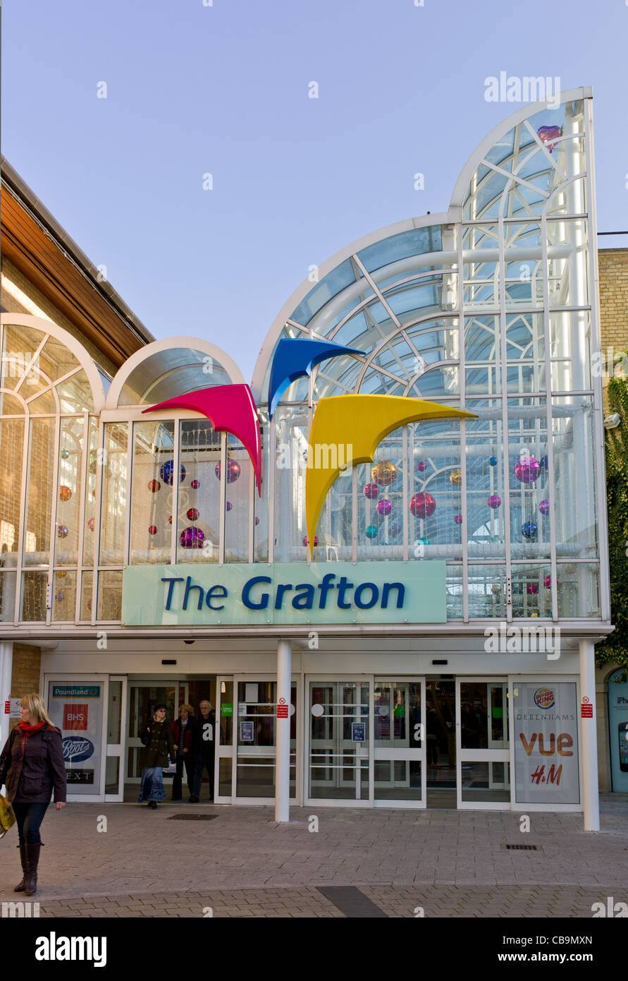 Fitzroy Street Burleigh entrata sulla Strada di Grafton e centro shopping Cambridge Foto Stock