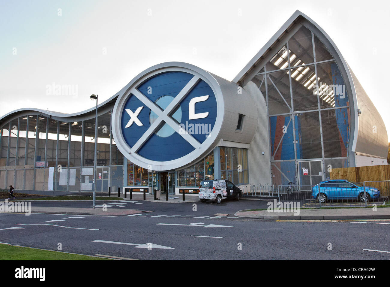 Vista esterna del XC indoor skatepark in Hemel Hempstead Foto Stock