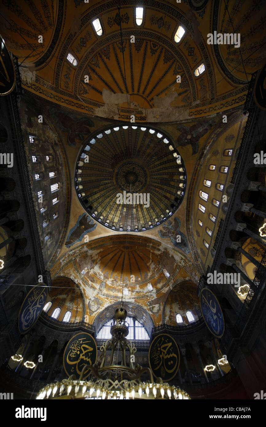 Soffitto di Hagia Sophia MOSQUE Aya Sofya Sultanahmet Istanbul Turchia 04 Ottobre 2011 Foto Stock